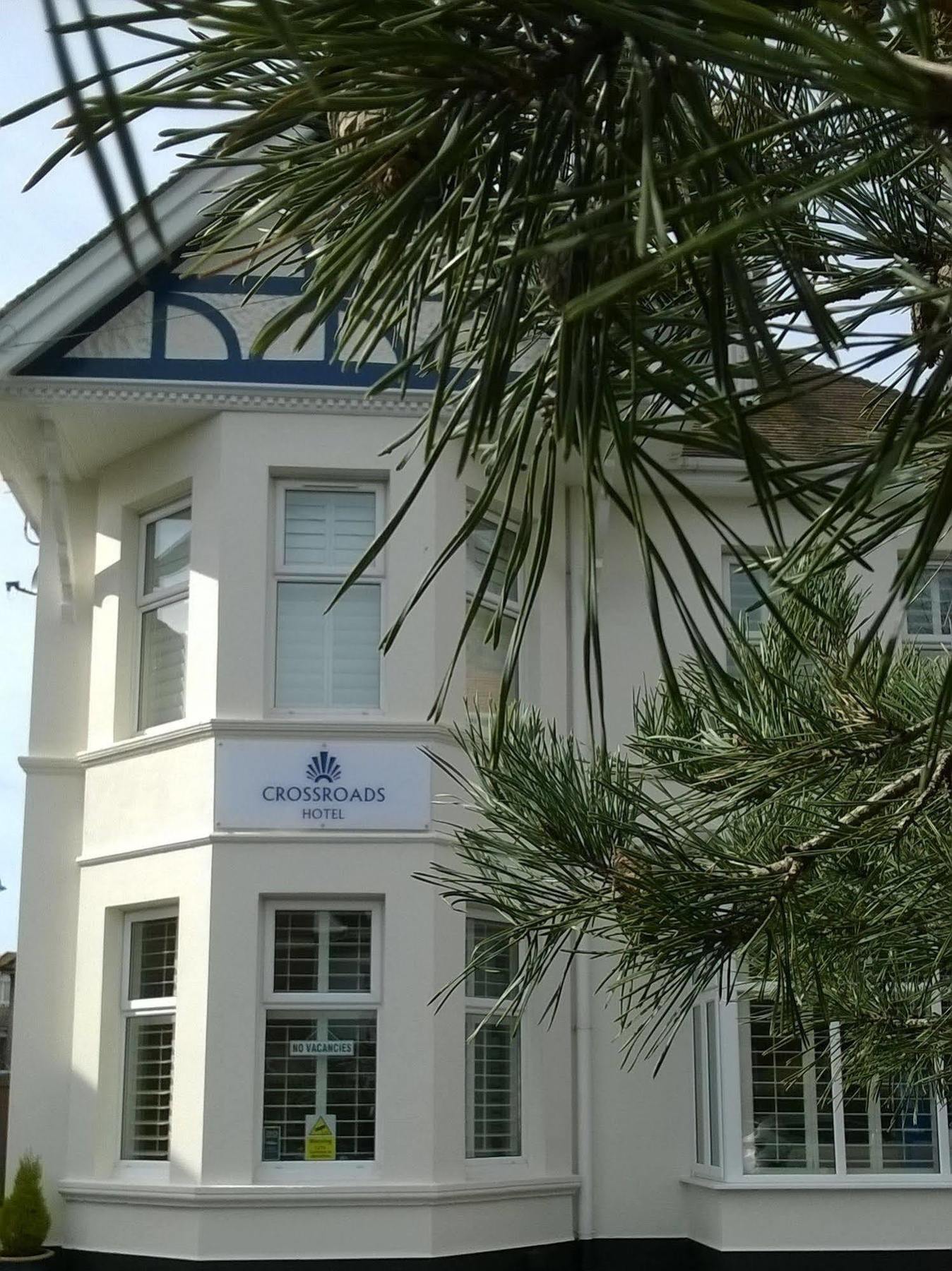 Crossroads Hotel Bornemouth Extérieur photo