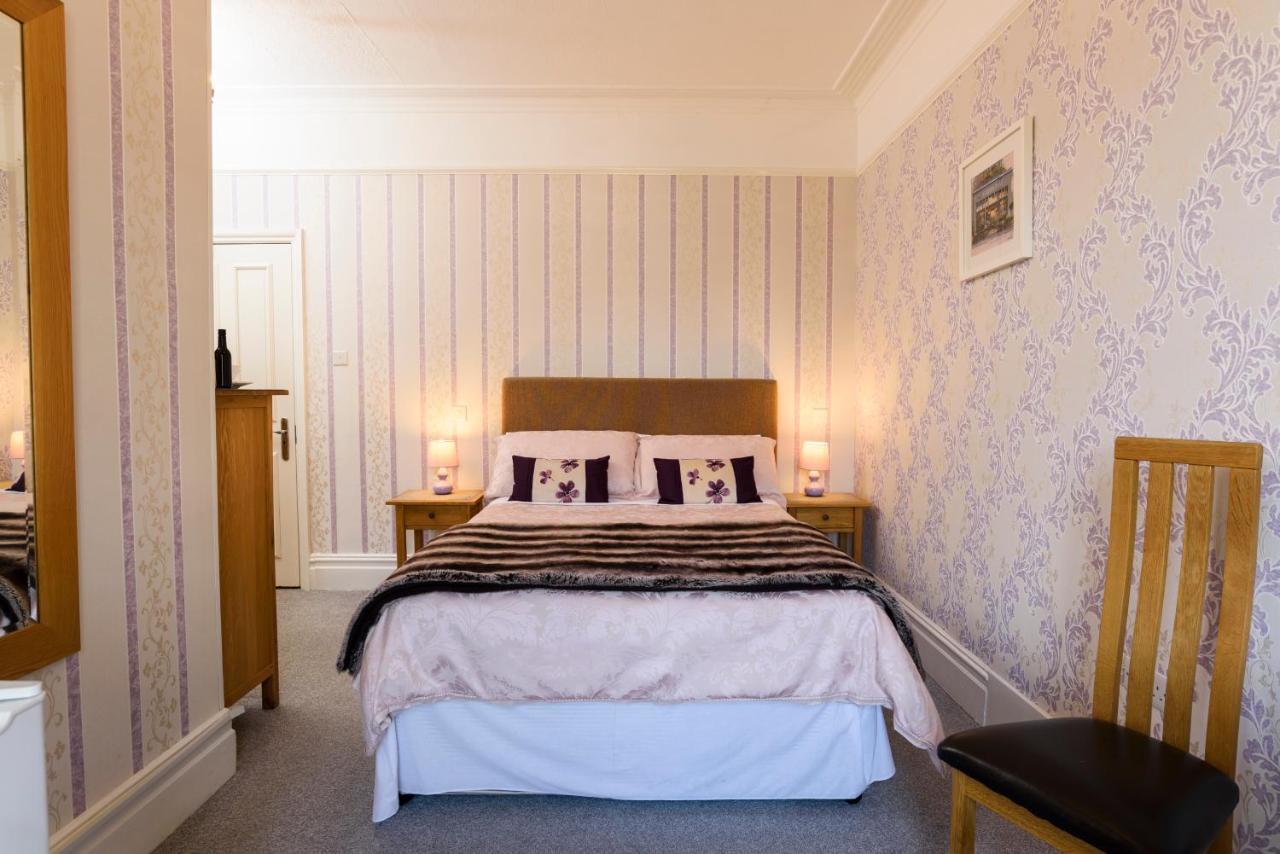 Crossroads Hotel Bornemouth Extérieur photo