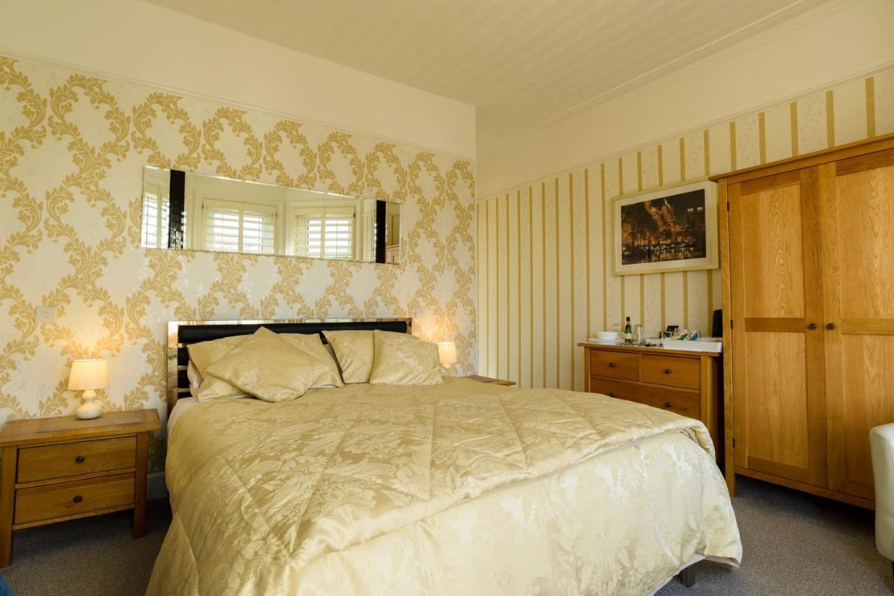 Crossroads Hotel Bornemouth Extérieur photo